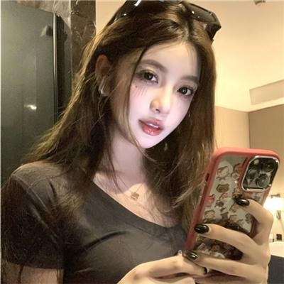 玛丽莲有深黑之眸